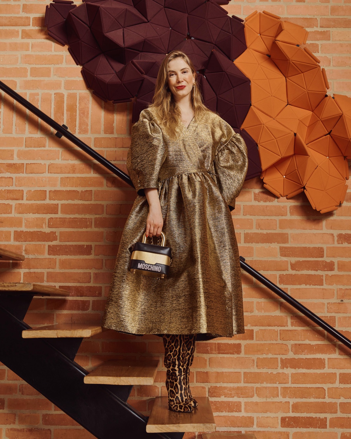 Eleonora Morales vestido dorado